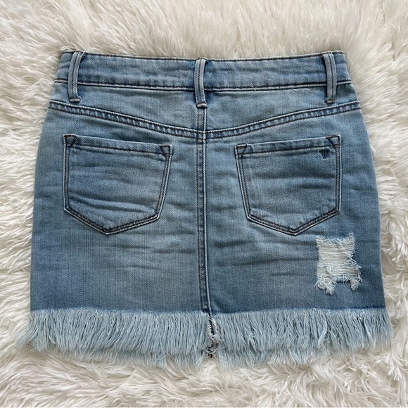 Tractr Frayed Blue Jean Wash Denim Mini Skirt with Rips Size Medium - Picture 6 of 13